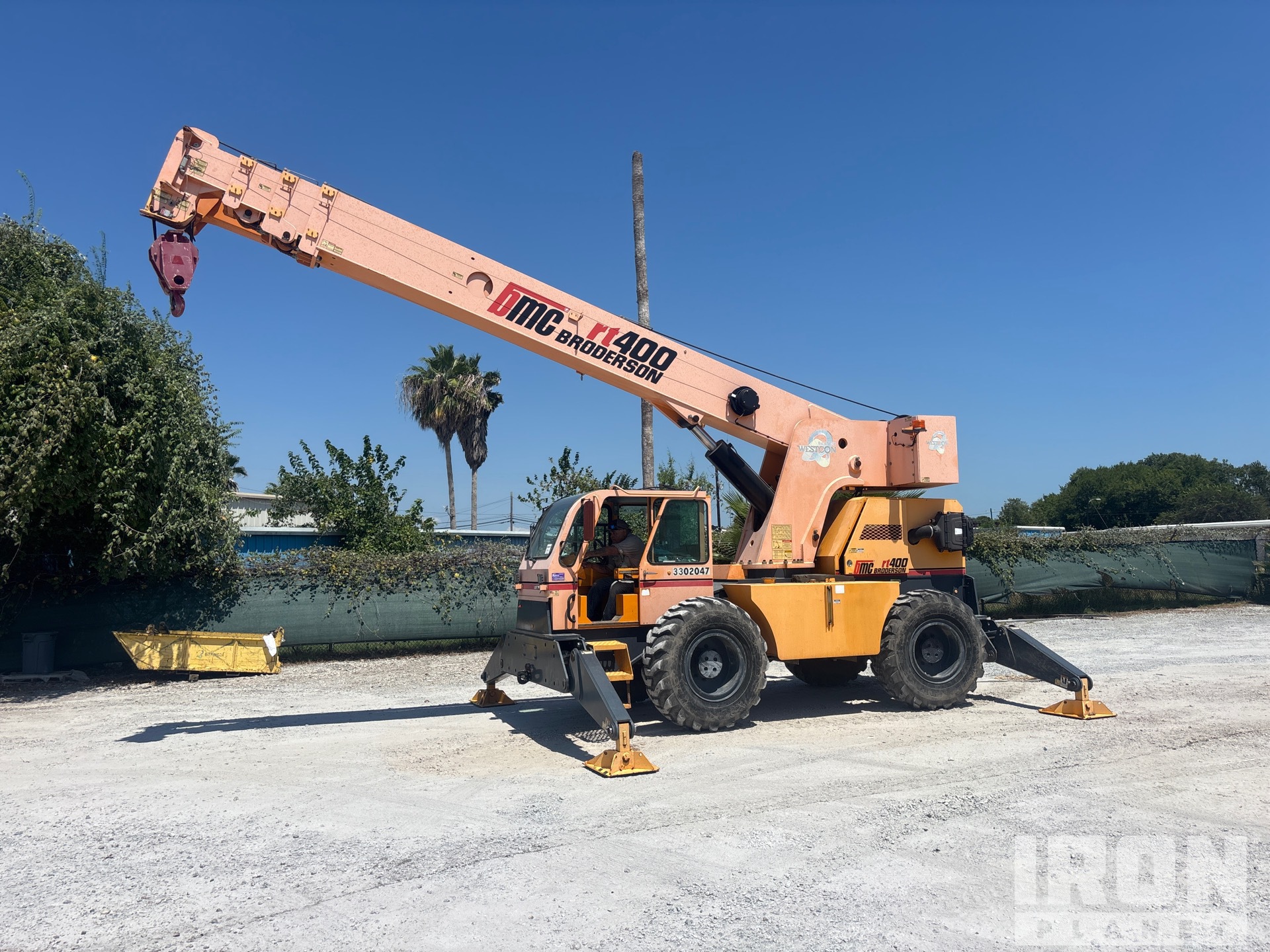 Broderson Rt-400 4x4 Rough Terrain Crane