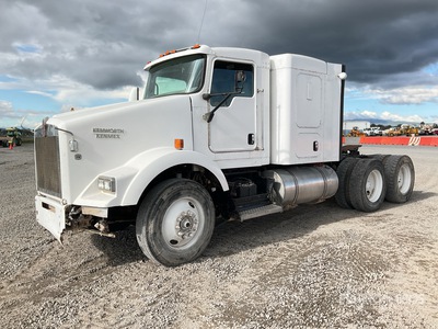 2013 Kenworth T800B 6x4 Tractocamion con Dormitorio / T/A Sleeper Truck Tractor