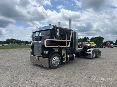 1987 Freightliner FLT086 6x4 T / A cabover met slaapcabine