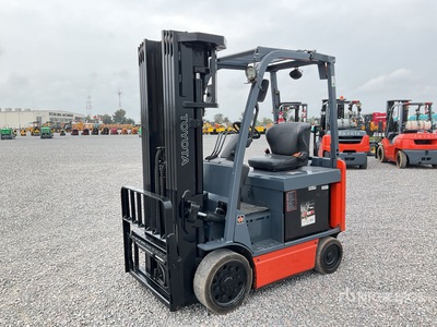 2011 Toyota 8FBCU25 2000 lb Montacargas Electrico / Montacargas Eléctrico