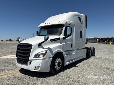 2018 Freightliner Cascadia 126 6x4 T/A Sleeper Truck Tractor