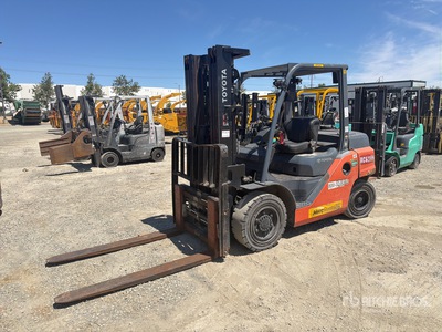2021 Toyota 8FD35U 7050 lb Pneumatic Tire Forklift