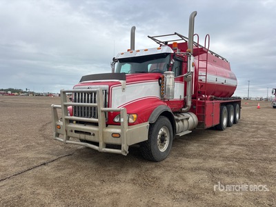 2011 International PayStar 5900 22090 L 8x6 Camion à eau