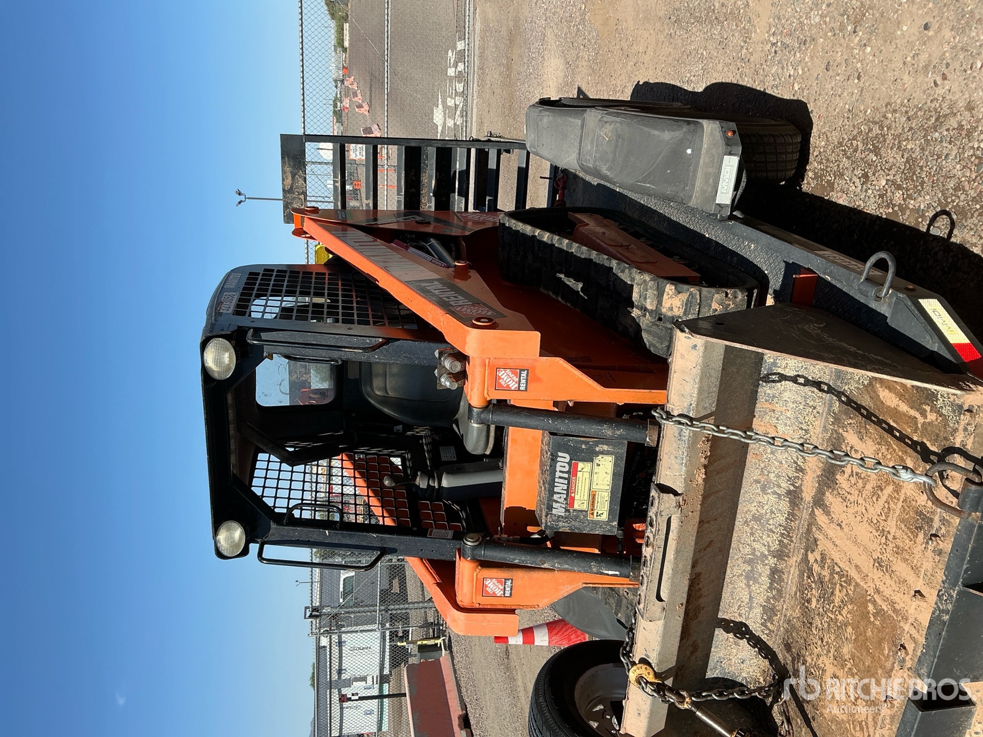 Manitou 1050RT Compact Track Loader