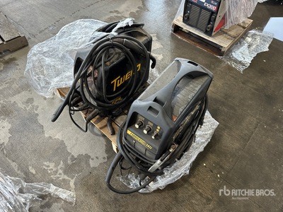 Quantity of (2) Lincoln Skid-Mounted Multi-Process を見 Welder - Electric