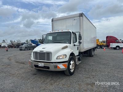 2014 Freightliner M2 106 4x2 バントラック