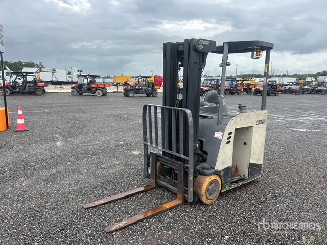 Crown RC5530-30 3000 lb Electric Forklift (Inoperable)