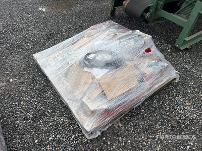 Quantity of (1) Pallets of Miscellaneous Construction Materials その他 - 店舗 & 倉庫