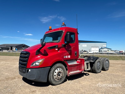 2019 Freightliner Cascadia 116 6x4 T/A Day Cab Truck Tractor