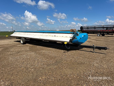 2002 Shelborne CVS 32 ft Stripper Tête de moissonneuse/batteuse