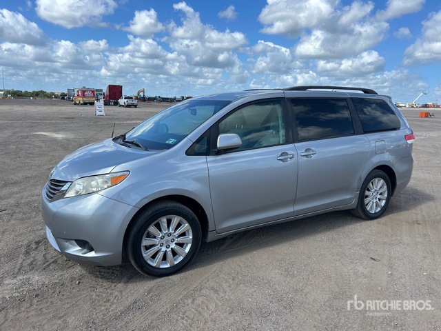 2011 Toyota Sienna Minivan