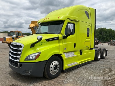 2020 Freightliner Cascadia 126 6x4 T/A Sleeper Truck Tractor