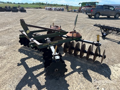 John Deere 8 ft 3-Point Tandem Discos