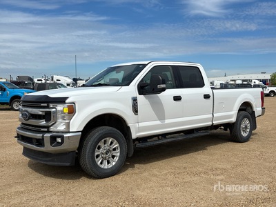 2022 Ford F-350 XLT 4x4 Crew Cab Pickup