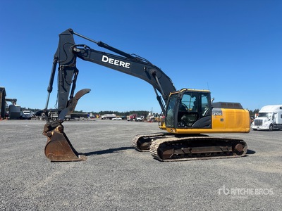 2015 John Deere 210G LC Koparka gąsienicowa