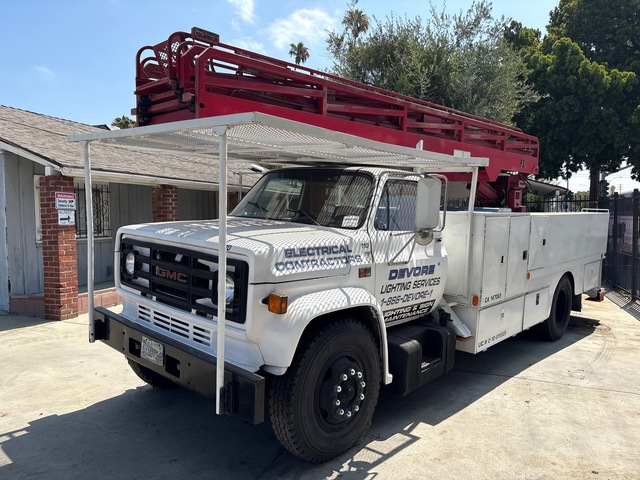Wilkie 85 ft Ladder on 1985 GMC C7500 4x2 Ladder Truck Wilkie 85 ft Ladder on 1985 GMC C7500 4x2 Ladder Truck