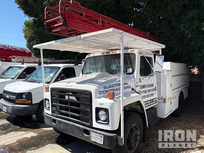 Wilkie 50 ft on 1984 International 1654 S1600 4x2 Bucket Truck
