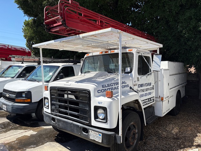 Wilkie 50 ft Ladder on 1983 International 1654 4x2 Ladder Truck (Inoperable) Wilkie 50 ft Ladder on 1983 International 1654 4x2 Ladder Truck (Inoperable)