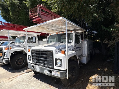 Wilkie 50 ft on 1982 International 1624 S1600 4x2 Bucket Truck