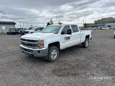 2015 Chevrolet Silverado 2500HD Z71 4x4 Crew Cab Pickup