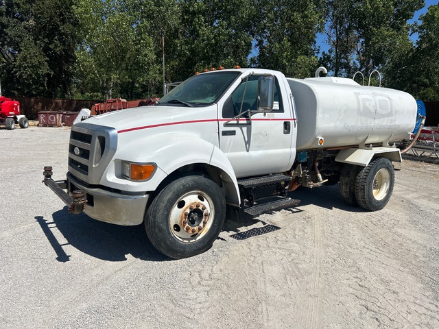 2006 Ford F-650 XL 2000 gal 4x2 Water Truck