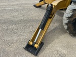 Hydraulics with Outrigger Cylinders