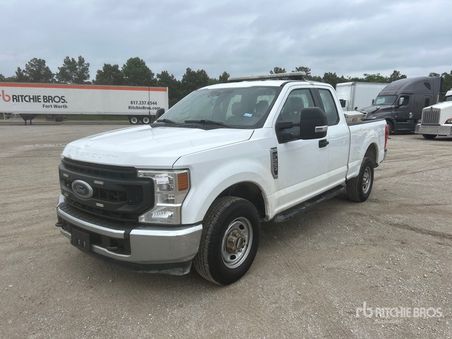 2022 Ford F-250 XL 4x2 Extended Cab Pickup