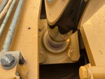 Hydraulics with Apron Lift Cylinders
