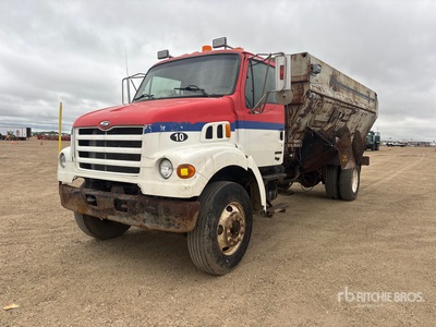 2001 Sterling L7500 4x2 Camion de alimentacion