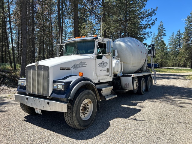 1997 Kenworth W900 8x4 Mixer Truck