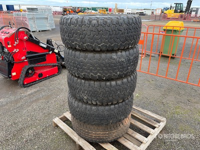 Quantity of (5) T285/65R18 Reifen - Fits Toyota