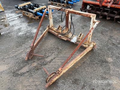 Hydraulic Bale Squeeze Attachment