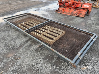 Quantity of (2) 4 m x 1.5 m Fencing