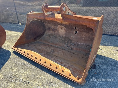 2100 mm Q/C Cleanup Excavator Bucket - Fits 38 Ton