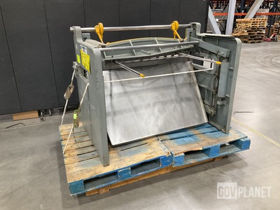 Peck, Stow & Wilcox G-52-A Metal Shear Machine