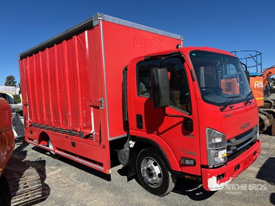 2018 Isuzu NPR Van Truck