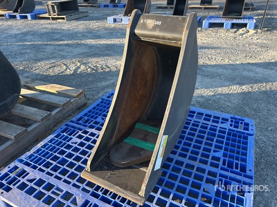 300 mm Cleanup Excavator Bucket - Fits 5 Ton