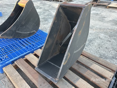 300 mm Cleanup Excavator Bucket - Fits 7 Ton