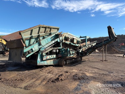 2008 Powerscreen Warrior 1400 Scalping Screen