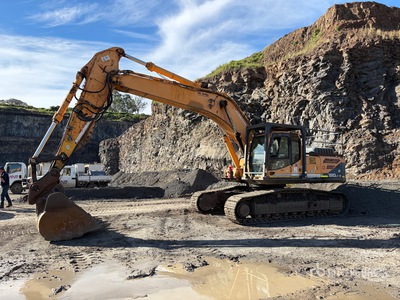 Hyundai Robex 380LC-9 Tracked Excavator