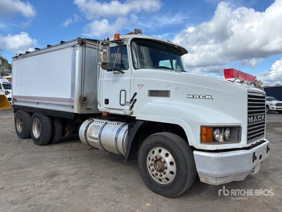 1993 Mack CLR675RST 6x4 Tipper Truck