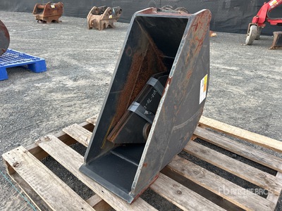 300 mm Cleanup Excavator Bucket - Fits 7 Ton