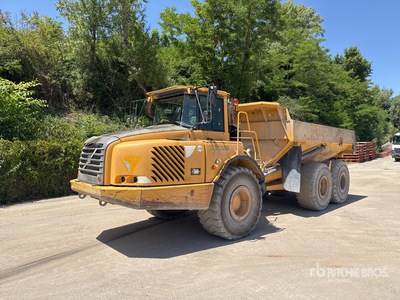 2005 Volvo A25D Tombereau Articule Articulated Dump Truck (Inoperable)