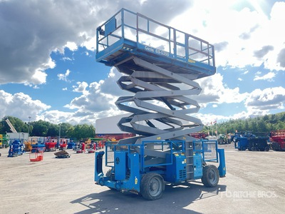 2013 Genie GS-5390 4x4 Diesel Scissor Lift