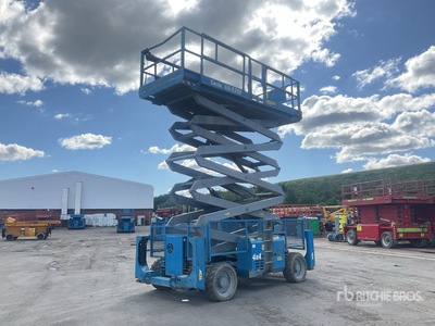 2013 Genie GS-5390 4x4 Diesel Scissor Lift