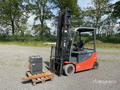 2014 Toyota BFBMT35 Electric Forklift (Inoperable)