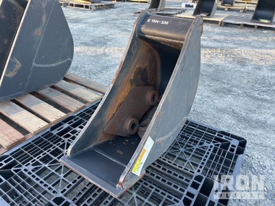 300 mm Cleanup Excavator Bucket - Fits 5 Ton