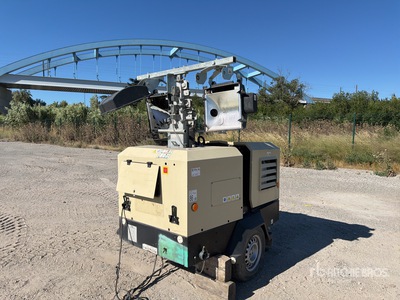 2017 Doosan R1130F V9 8.8 kVA Mat D'Eclairage Lichtmast (Inoperable)