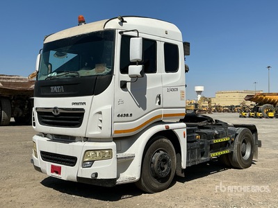 2015 TATA Prima 4438.S Cabeza Tractora Cabina Dormitorio