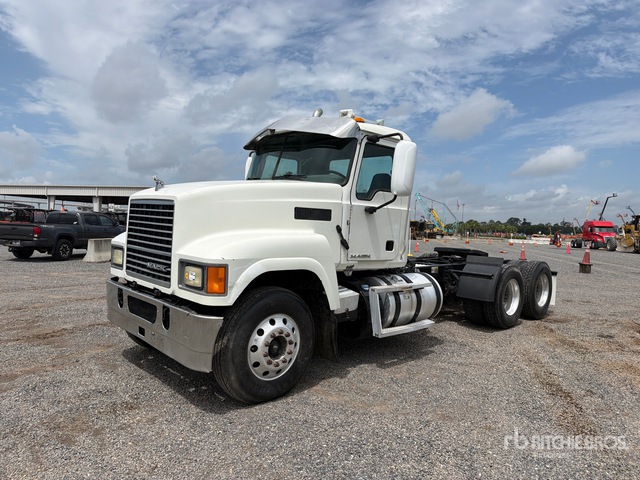 2017 Mack CHU613 6x4 T/A Day Cab Truck Tractor